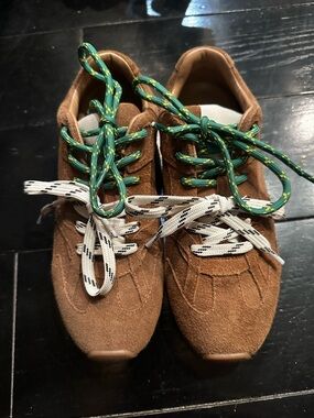 Womens Suede Casual Sneakers in Brown